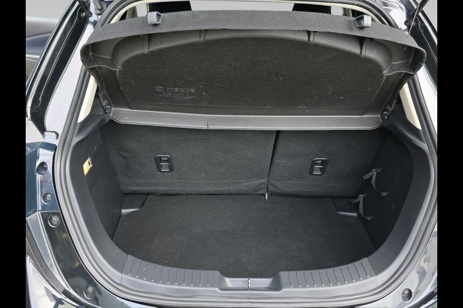 Mazda 2 1.5 Skyactiv-G Luxury | Stoel/Stuurverwarming | Headup display | Achteruitrijcamera | Cruisecontrol | Carplay/Androidauto |