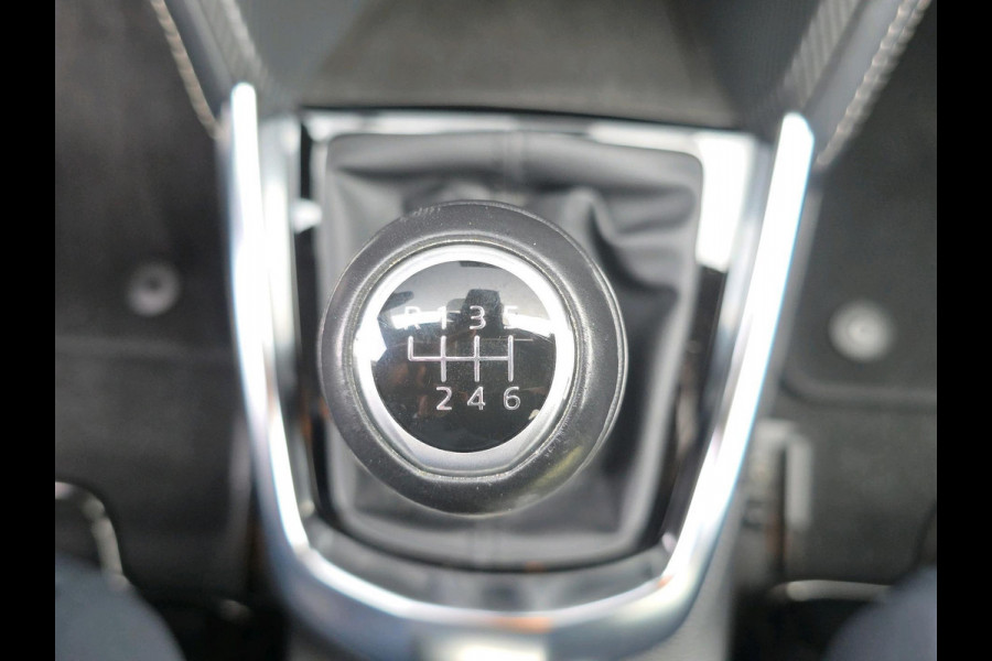 Mazda 2 1.5 Skyactiv-G Luxury | Stoel/Stuurverwarming | Headup display | Achteruitrijcamera | Cruisecontrol | Carplay/Androidauto |