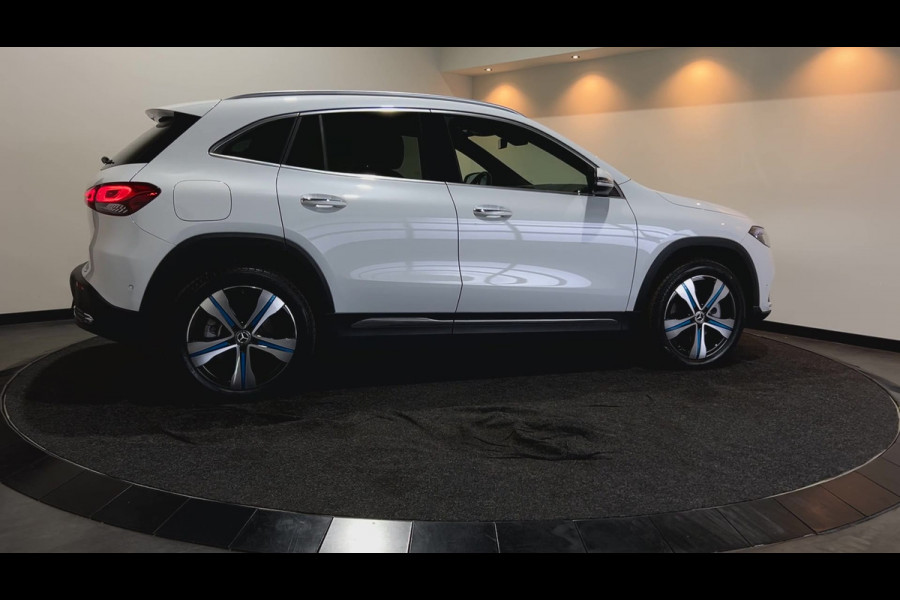 Mercedes-Benz EQA 250+ Electric Art 71 kWh Advanced plus , Pano, ACC, Premium Soh (batterijcheck) Waarde 98,3 %