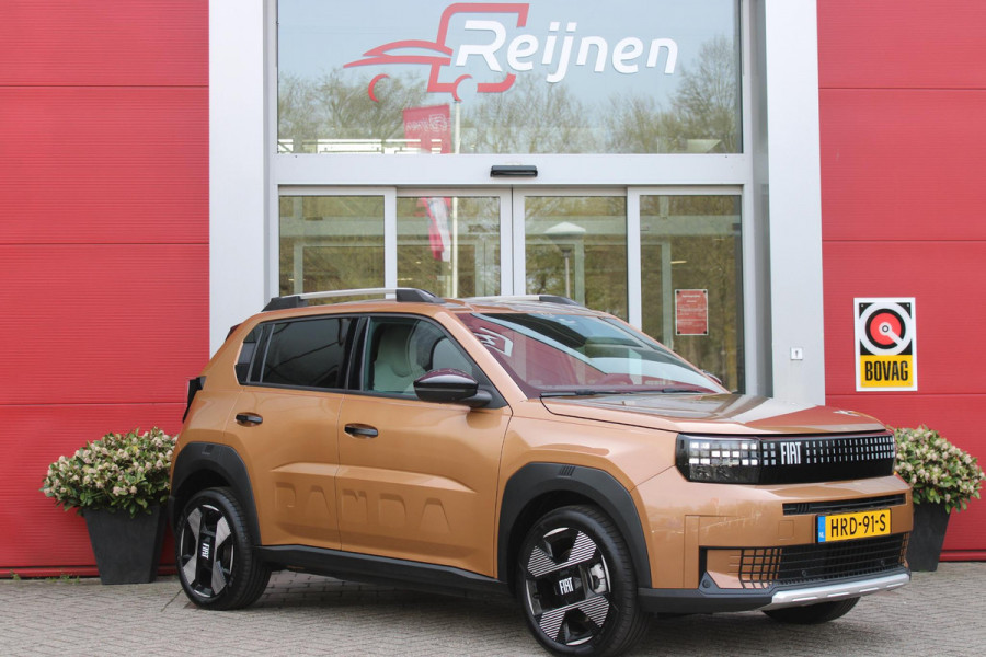 Fiat Grande Panda LA PRIMA 113PK 11 kW 44 kWh | WINTERPACK: STOEL/STUUR/VOORRUIT VERWARMING | DRAADLOZE APPLE CARPLAY/ANDROID AUTO | NAVIGATIE | ACHTERUITRIJCAMERA | PARKEERSENSOREN VOOR + ACHTER | DRAADLOZE TELEFOONLADER | LED KOPLAMPEN | CLIMATE CONTROL | 3-FASE | 17" LICHTMETALEN VELGEN | PRIVACY GLASS | ACHTERSPOILER |