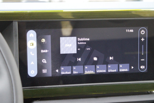 Fiat Grande Panda LA PRIMA 113PK 11 kW 44 kWh | WINTERPACK: STOEL/STUUR/VOORRUIT VERWARMING | DRAADLOZE APPLE CARPLAY/ANDROID AUTO | NAVIGATIE | ACHTERUITRIJCAMERA | PARKEERSENSOREN VOOR + ACHTER | DRAADLOZE TELEFOONLADER | LED KOPLAMPEN | CLIMATE CONTROL | 3-FASE | 17" LICHTMETALEN VELGEN | PRIVACY GLASS | ACHTERSPOILER |