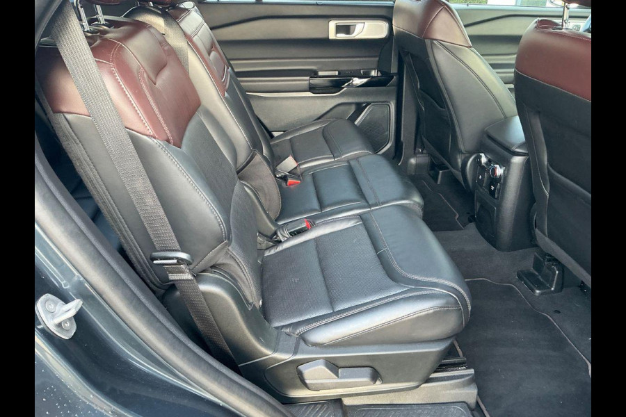 Ford Explorer 3.0 V6 EcoBoost PHEV Platinum 457pk | 7 persoons | Trekhaak | Panoramadak | BTW verrekenbaar | Adaptieve Cruise | Lederen bekleding | Stoelverwarming