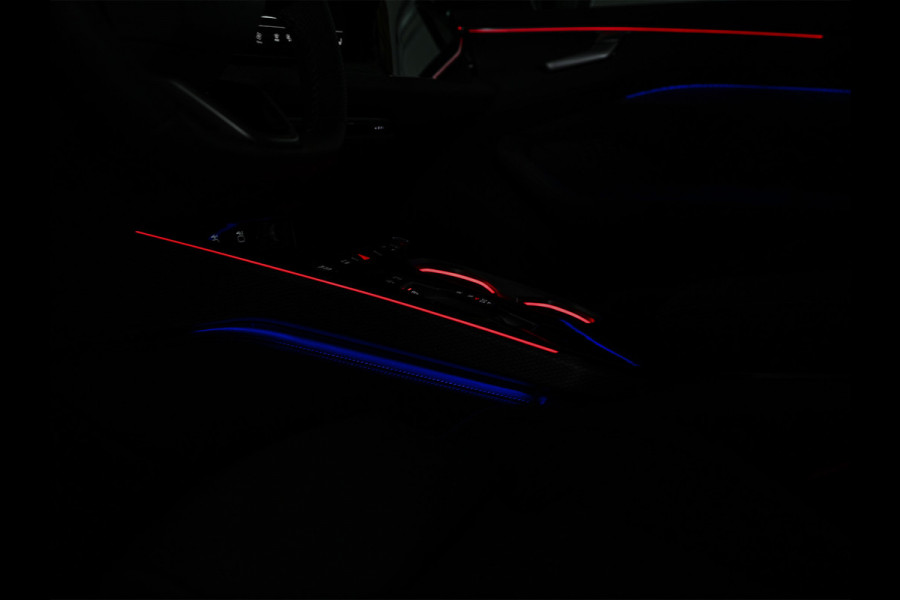 Audi A6 Avant 2.0 e-hybrid Quattro S-Line | Memory Seats | Achteras besturing | Stylingkit | 360 Camera | Adaptive cruise