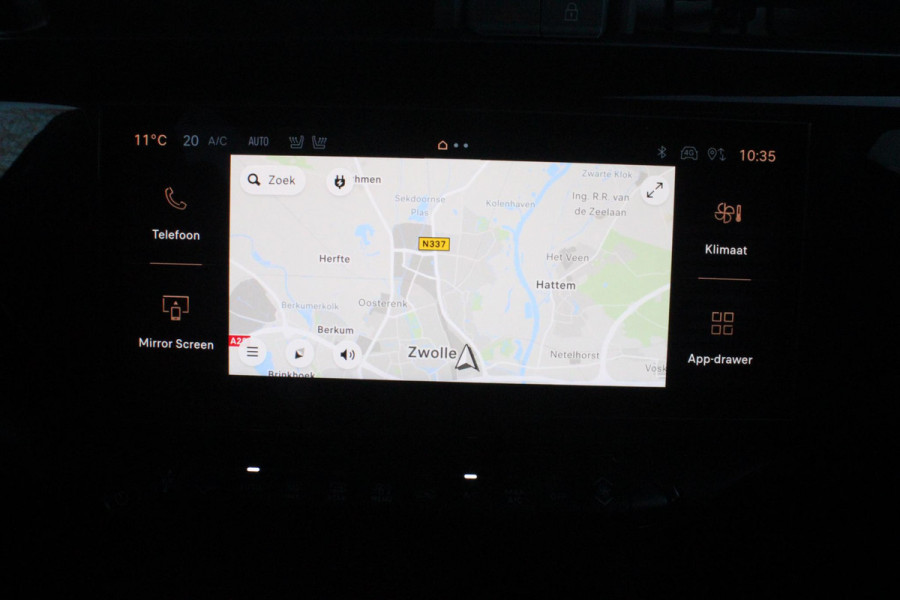 Alfa Romeo junior ELETTRICA SPECIALE 156PK 54 kWh | "SABELT" SPORTSTOELEN ELEKTRISCH VERSTELBAAR MET LEDEREN/ALCANTARA BEKLEDING | PANORAMISCH SCHUIF/KANTEL DAK | BICOLOR DAK (ZWART DAK) | WARMTEPOMP | TECHNOLOGIE PAKKET (O.A. FULL LED ADAPTIVE MATRIX KOPLAMPEN/DODEHOEK DETECTIE/DRAADLOZE TELEFOONLADER/ACHTERUITRIJ CAMERA/PARKEERSENSOREN VOOR, ACHTER,ZIJKANT) | DRAADLOZE APPLE CARPLAY/ANDROID AUTO | CLIMATE CONTROL | ELEKTRISCH BEDIENBARE ACHTERKLEP | STOEL VERWARMING | ELEKTRISCH BEDIENBARE VOORSTOEL | VERKEERSBORDEN HERKENNING | ADAPTIVE CRUISE CONTROL | KEYLESS ENTRY/START |