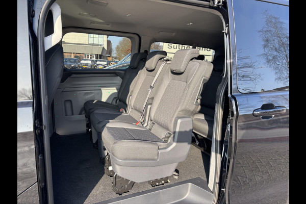 Ford Transit Custom 340 2.5 PHEV L2H1 Limited | 233pk | Kombi | Incl. BTW/BPM | 162 | Dubbele zijschuifdeur | Privacy Glass | Inklapbare trekhaak | 17 inch lichtmetalen velgen | Driver Assistance Pack Premium | Verwarmbaar stuurwiel