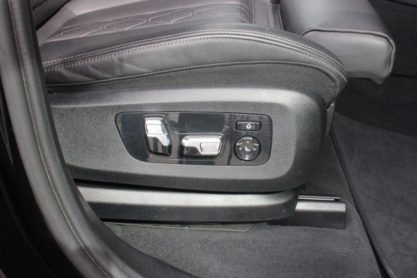 BMW X5 xDrive50e 490PK M-SPORT LAUNCH EDITION | PANORAMA SCHUIF/KANTEL DAK "SKY LOUNGE" | COMFORT STOELEN ELEKTRISCH VERSTELBAAR MET GEHEUGENFUNCTIE EN VERWARMBAAR VOOR EN ACHTER | LEDEREN BEKLEDING BMW INDIVIDUAL ZWART | EDELHOUT INTERIEURLIJSTEN | RIJASSISTENT-SYSTEEM DRIVING ASSISTANT PROFFESIONAL MET O.A. DODEHOEK DETECTIE EN ADAPTIVE CRUISE CONTROL | TRAVEL PAKKET | INNOVATIE-PAKKET: PARKEERASSISTENT-PAKKET PROFESSIONAL/ADAPTIEVE LED KOPLAMPEN/HARMAN/KARDON AUDIO SYSTEM/BMW LIVE PROFESSIONAL/RIJASSISTEN-SYSTEEM BMW GESTURE CONTROL/RIJSTROOK ASSISTENT/RIJSTROOKWISSEL ASSI