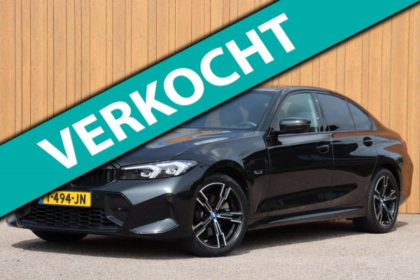 BMW 3-serie 330e M-Sport org.NL Harman Kardon 2xel.stoel+leer+mem+verw. camera