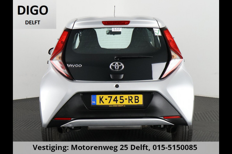 Toyota Aygo 1.0 VVT-i X SILVERLINE FUN AIRCO COMFORT PACK AIRCO.5 DRS .GARANTIE TOT 2031 !
