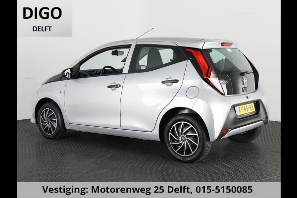 Toyota Aygo 1.0 VVT-i X SILVERLINE FUN AIRCO COMFORT PACK AIRCO.5 DRS .GARANTIE TOT 2031 !