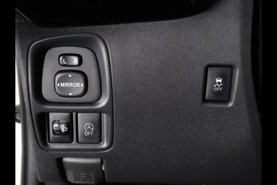 Toyota Aygo 1.0 VVT-i X-OTIC CABRIOLET 30.000 KM !! GARANTIE TOT 3-2029! LEDER.CARPLAY NAVI.AIRCO.LMV CAMERA !