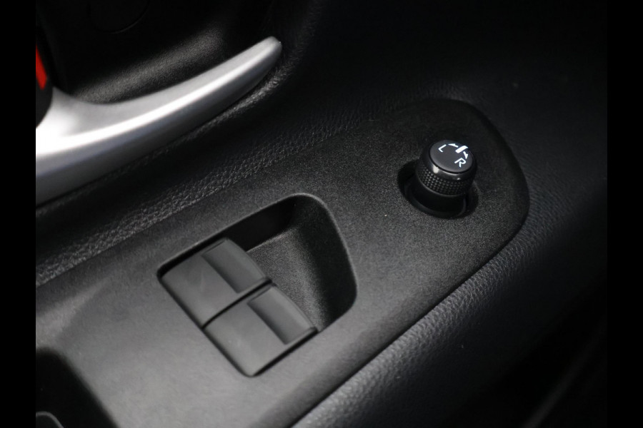 Toyota Aygo X VVT-i MT PLAY BLACK & WHITE 1e EIG GARANTIE 6-2034 CARPLAY NAVI.ADAPTIVE CRUISE.CAMERA