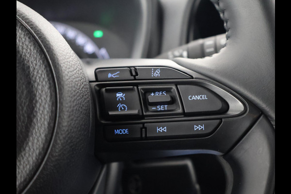 Toyota Aygo X VVT-i MT PLAY BLACK & WHITE 1e EIG GARANTIE 6-2034 CARPLAY NAVI.ADAPTIVE CRUISE.CAMERA