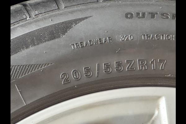 Seat Arona 1.0 TSI FR -URBAN - Apple Carplay / Navigatie I Airco I Sport pakket I PDC I Achteruitrij Camera I Dealer onderhouden