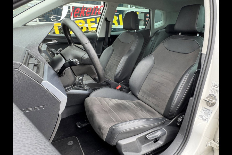 Seat Arona 1.0 TSI FR -URBAN - Apple Carplay / Navigatie I Airco I Sport pakket I PDC I Achteruitrij Camera I Dealer onderhouden
