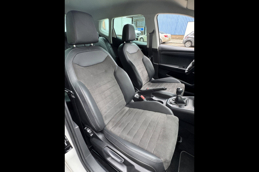 Seat Arona 1.0 TSI FR -URBAN - Apple Carplay / Navigatie I Airco I Sport pakket I PDC I Achteruitrij Camera I Dealer onderhouden