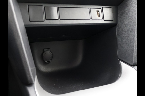 Toyota Yaris Cross 1.5 HYBRIDE BUSINESS AUTOMAAT GARANTIE 3-2034 LM VELGEN. CARPLAY NAVI.ADAPTIEVE CRUISE CONTROLL