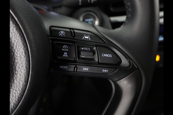 Toyota Yaris Cross 1.5 HYBRIDE DYNAMIC LUXERY BITONE GARANTIE 4-2034 * BLIND SPOT . NAVI.CAMERA. PDC V+A.