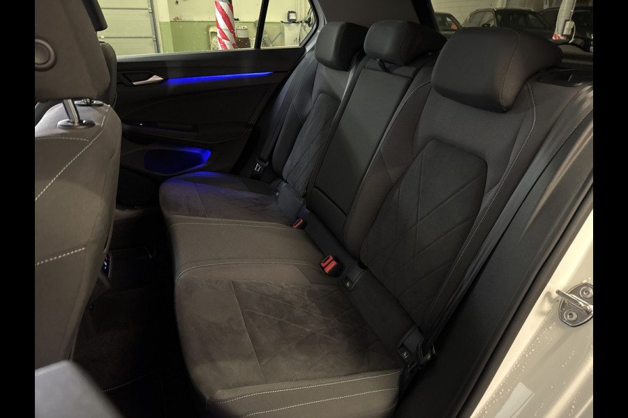 Volkswagen Golf 1.4 eHybrid 204PK DSG STYLE CAMERA/NAVI/STUURVERW.