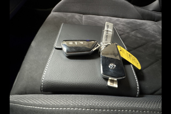 Volkswagen Golf 1.4 eHybrid 204PK DSG STYLE CAMERA/NAVI/STUURVERW.