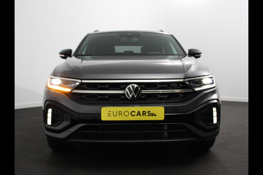 Volkswagen T-Roc 1.5 TSI DSG R-Line + Design pakket Black style | Panorama dak | Trekhaak | Navigatie | Apple Carplay/Android Auto | Climate control