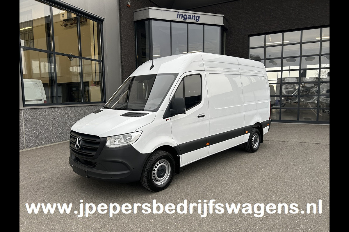 Mercedes-Benz Sprinter 317 CDI L2 H2 MBUX 10.25 / Navigatie / Camera / Parkeersensoren / Cruise control / Airco