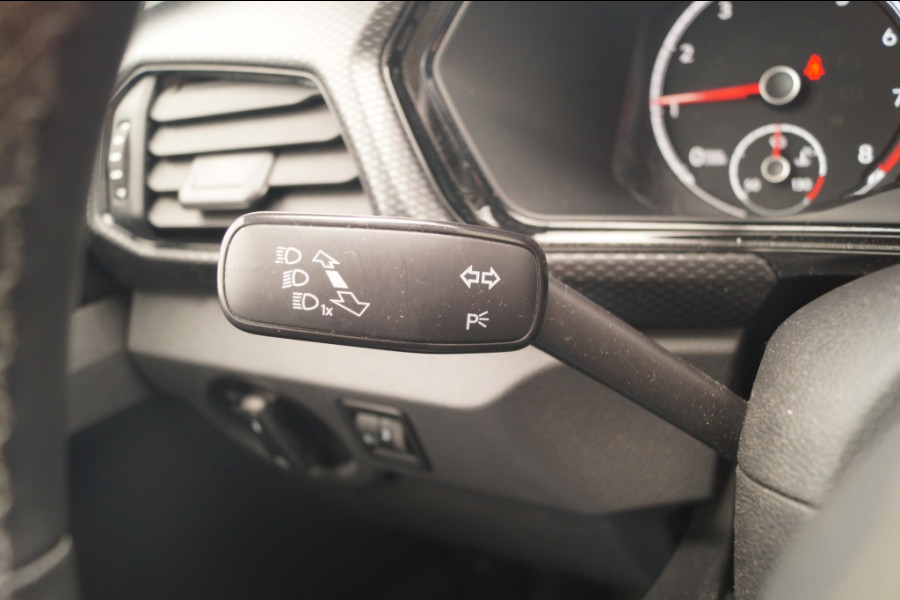 Volkswagen T-Cross 1.0 TSI Life -LEER-NAVI-PDC-CAM-