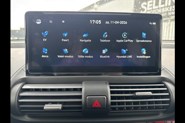 Hyundai Inster Evolve Sky 49 kWh Schuif/kantel dak | Adaptive cruise-control | Achteruitrij camera | Warmtepomp | stoel / stuur verwarming