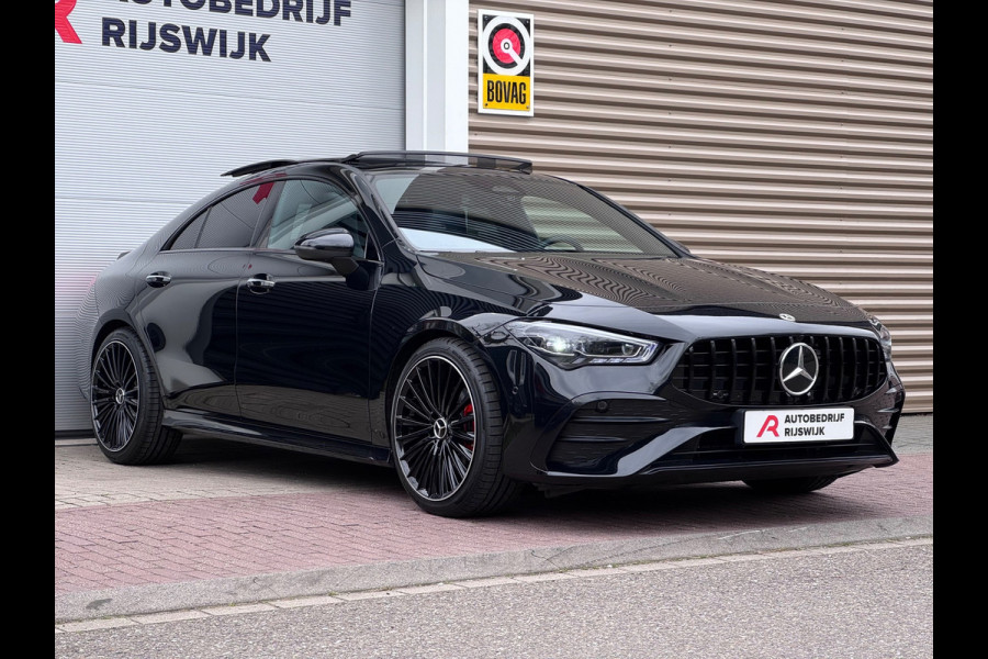 Mercedes-Benz CLA-Klasse 180 AMG Line 45s Pano/Camera/Sfeer/Keyless