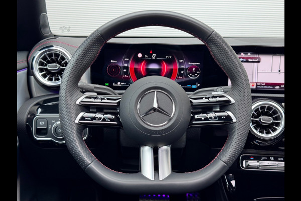 Mercedes-Benz CLA-Klasse 180 AMG Line 45s Pano/Camera/Sfeer/Keyless