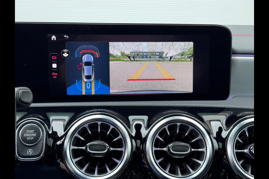 Mercedes-Benz CLA-Klasse 180 AMG Line 45s Pano/Camera/Sfeer/Keyless