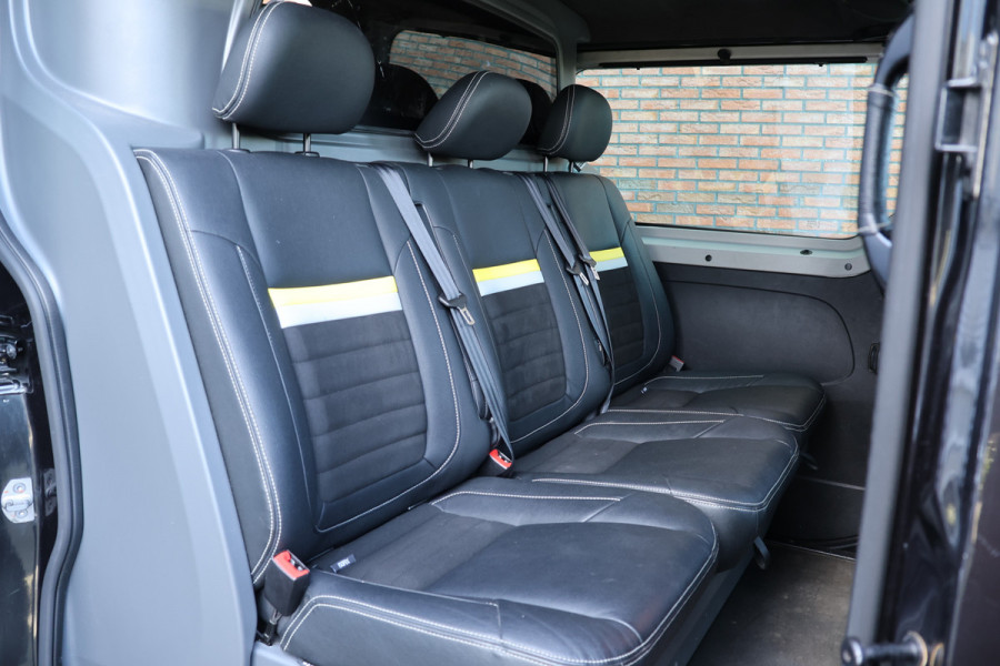 Opel Vivaro 1.6 CDTI L2H1 DC Irmscher 108/200 | Marge | BTW / BPM Vrij | Dubbel cabine | 5-Zitter | Camera | Navigatie | Stoelverwarming | Trekhaak | Alcantara | Nieuwe APK | NAP Logisch | Dealer onderhouden
