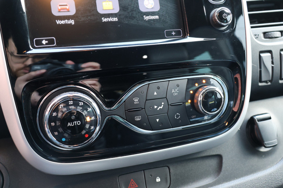 Opel Vivaro 1.6 CDTI L2H1 DC Irmscher 108/200 | Marge | BTW / BPM Vrij | Dubbel cabine | 5-Zitter | Camera | Navigatie | Stoelverwarming | Trekhaak | Alcantara | Nieuwe APK | NAP Logisch | Dealer onderhouden