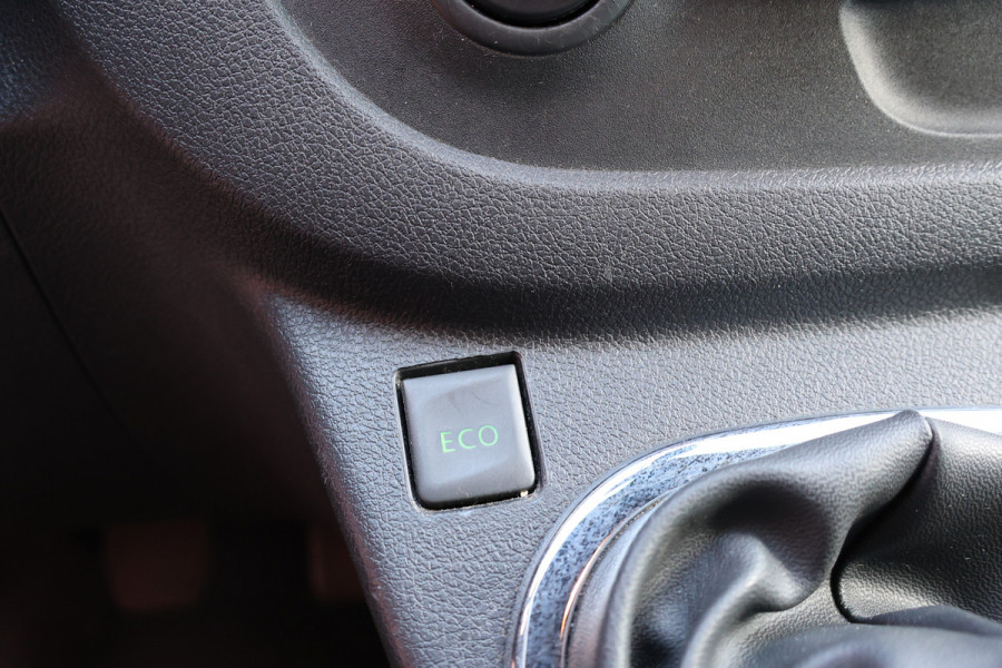 Opel Vivaro 1.6 CDTI L2H1 DC Irmscher 108/200 | Marge | BTW / BPM Vrij | Dubbel cabine | 5-Zitter | Camera | Navigatie | Stoelverwarming | Trekhaak | Alcantara | Nieuwe APK | NAP Logisch | Dealer onderhouden