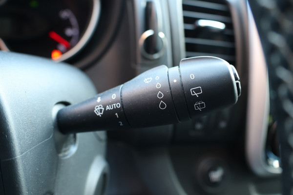 Opel Vivaro 1.6 CDTI L2H1 DC Irmscher 108/200 | Marge | BTW / BPM Vrij | Dubbel cabine | 5-Zitter | Camera | Navigatie | Stoelverwarming | Trekhaak | Alcantara | Nieuwe APK | NAP Logisch | Dealer onderhouden