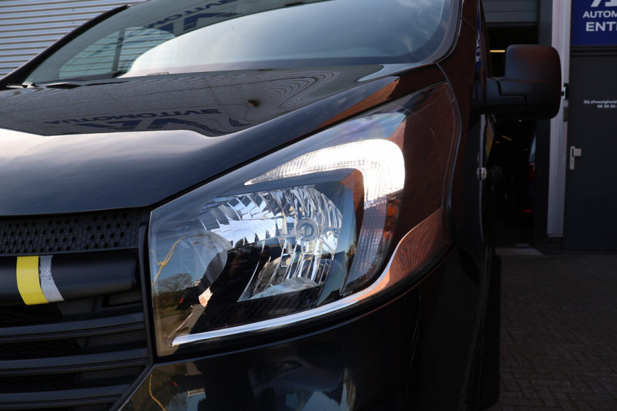 Opel Vivaro 1.6 CDTI L2H1 DC Irmscher 108/200 | Marge | BTW / BPM Vrij | Dubbel cabine | 5-Zitter | Camera | Navigatie | Stoelverwarming | Trekhaak | Alcantara | Nieuwe APK | NAP Logisch | Dealer onderhouden