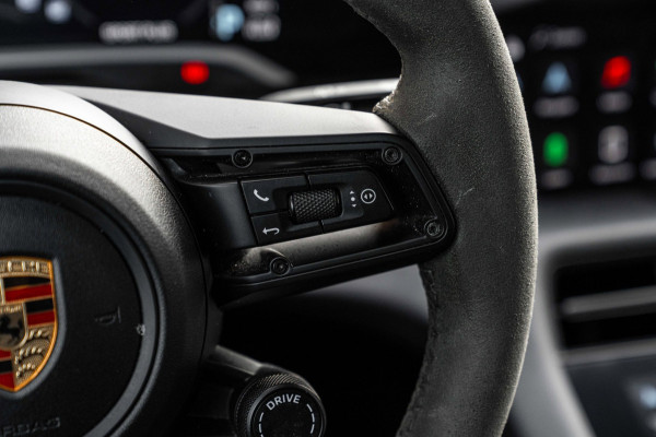 Porsche Taycan Sport Turismo | Krijt grijs | Pano | Sport design | Luchtvering | 21'' GTS