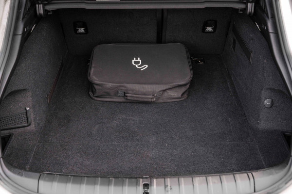 Porsche Taycan Sport Turismo | Krijt grijs | Pano | Sport design | Luchtvering | 21'' GTS