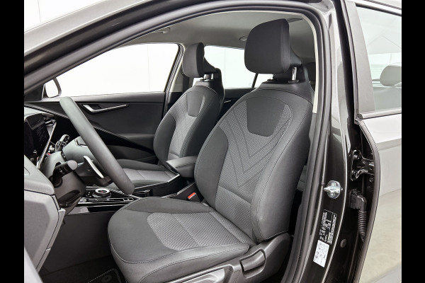 Kia Niro EV 64.8 KWh / Nieuw model / SOH 100% Light Edition / Cruise-Adaptief / Navi Full Map / Apple Carplay / Airconditioning Fabrieksgarantie