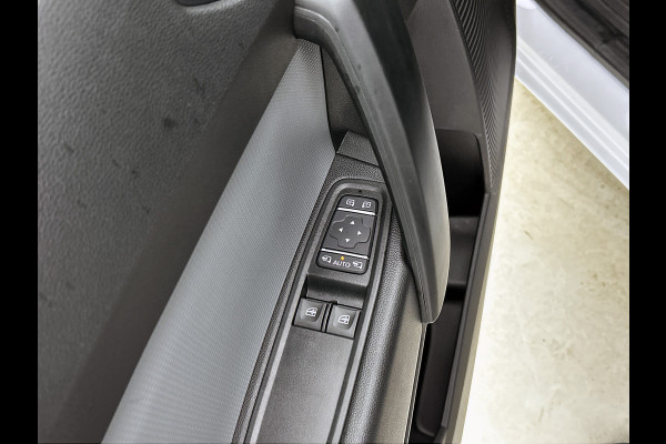 Nissan Townstar N-Connecta L2 45 kWh 100% EV. / Pdc.+Camera / Airco-ecc./ Radio-multimedia / Schuifdeur rechts / WLTP-actieradius: ca. 285 km / Apk 03-2028