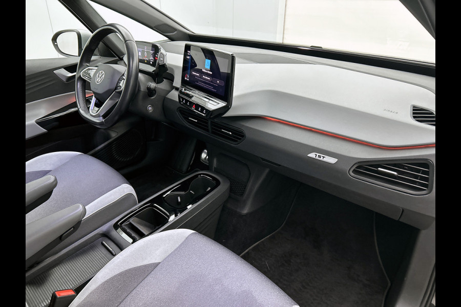 Volkswagen ID.3 First Plus 58 kWh / Trekhaak / Pdc+Camera / Xenon / Airco-ecc / Radio multimedia / Navigatie / Apk 12-2026