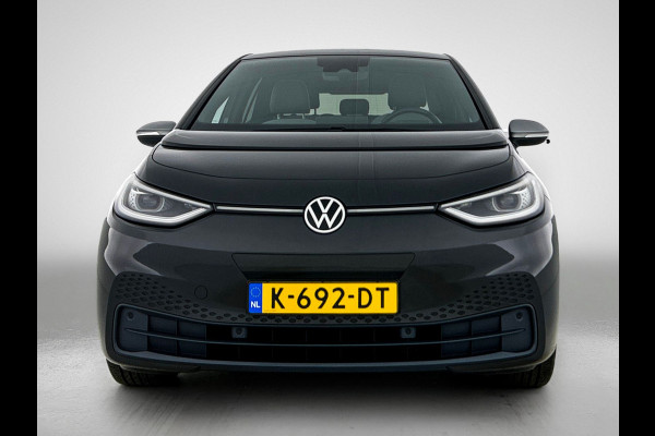 Volkswagen ID.3 First Plus 58 kWh / Trekhaak / Pdc+Camera / Xenon / Airco-ecc / Radio multimedia / Navigatie / Apk 12-2026