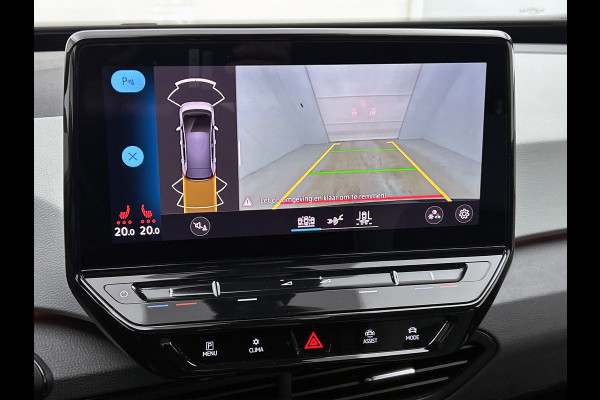 Volkswagen ID.3 First Plus 58 kWh / Trekhaak / Pdc+Camera / Xenon / Airco-ecc / Radio multimedia / Navigatie / Apk 12-2026