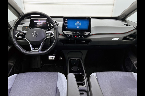 Volkswagen ID.3 First Plus 58 kWh / Trekhaak / Pdc+Camera / Xenon / Airco-ecc / Radio multimedia / Navigatie / Apk 12-2026
