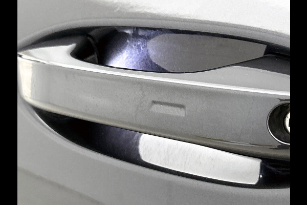 Volkswagen ID.3 First Plus 58 kWh / Trekhaak / Pdc+Camera / Xenon / Airco-ecc / Radio multimedia / Navigatie / Apk 12-2026