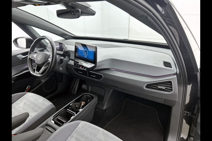 Volkswagen ID.3 Pro 62KWh Comfort / Navigatie / Pdc.V+A / Airco-ecc./ Xenon / Radio multimedia / Apk 08-2026