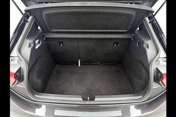 Volkswagen ID.3 Pro 62KWh Comfort / Navigatie / Pdc.V+A / Airco-ecc./ Xenon / Radio multimedia / Apk 08-2026