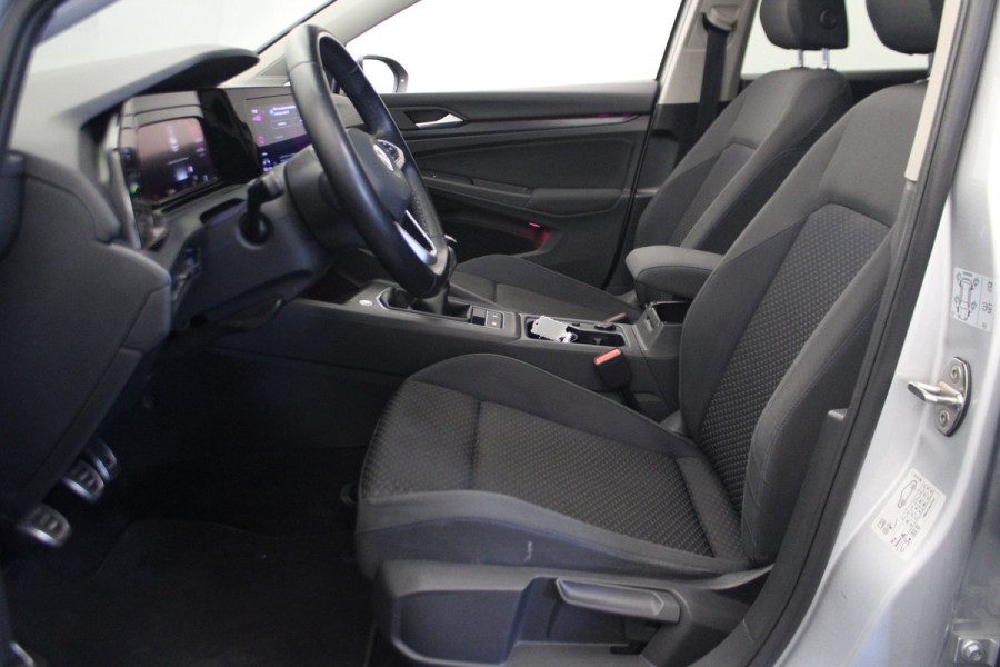 Volkswagen Golf 1.0 TSI Life Business |Pano|Stoel/stuur verw.|