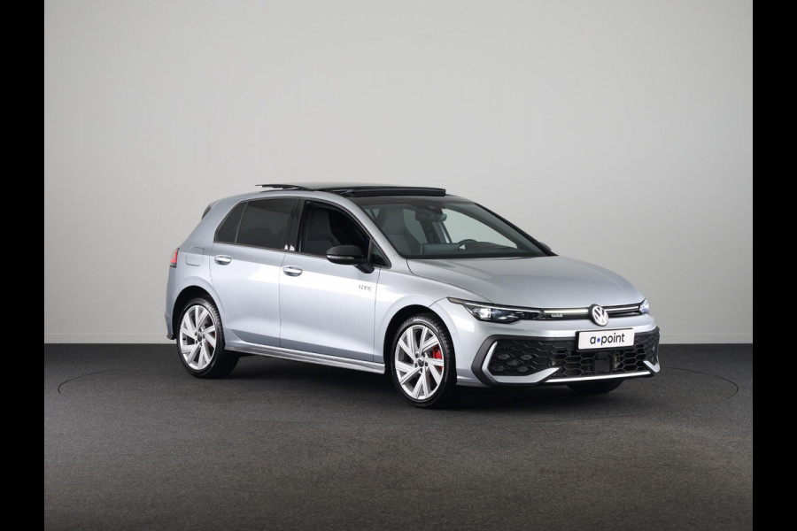 Volkswagen Golf 1.5 eHybrid GTE 272 pk Automaat (DSG) | Verlengde garantie | Navigatie | Panoramadak | Trekhaak (wegklapbaar) | Parkeersensoren (Park assist) | Achteruitrijcamera | Stoelverwarming |