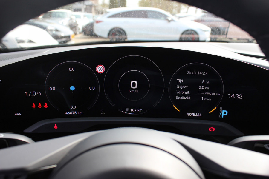 Porsche Taycan Performance 84 kWh / Panoramadak / 360Camera / Luchtvering / Sportchrono / 21'' / Bose / Keyless / Adaptieve Stoelen / Stuur+Stoelverwarming / Dodehoek / DAB / ACC