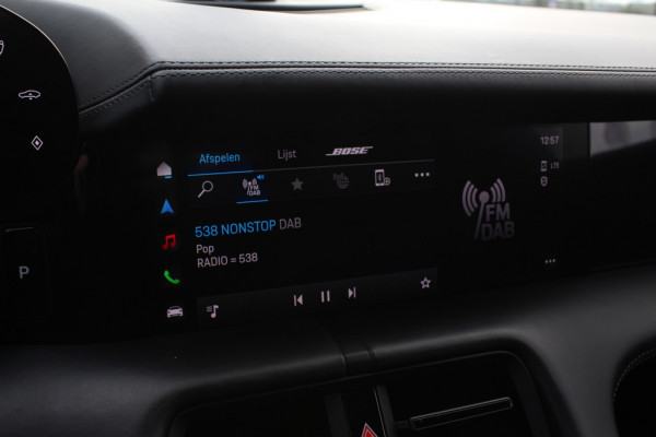 Porsche Taycan Performance 84 kWh / Panoramadak / 360Camera / Luchtvering / Sportchrono / 21'' / Bose / Keyless / Adaptieve Stoelen / Stuur+Stoelverwarming / Dodehoek / DAB / ACC